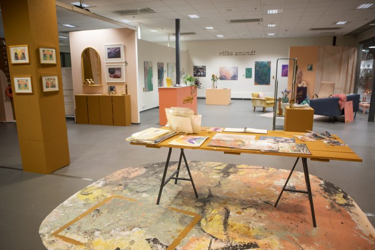 Artworkshop Flamingo yhdistää gallerian, ateljeen ja taidepajat