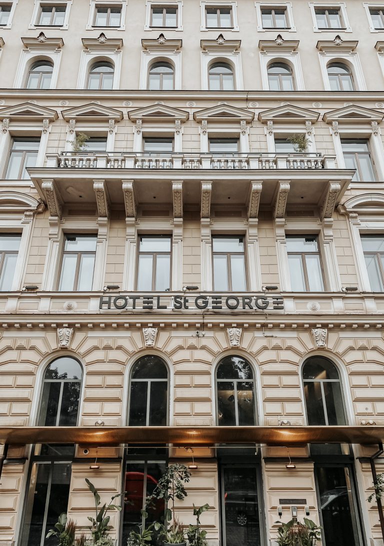 Yö Helsingin hurmaavimmassa hotellissa – St. George on täynnä taidetta ja tunnelmaa